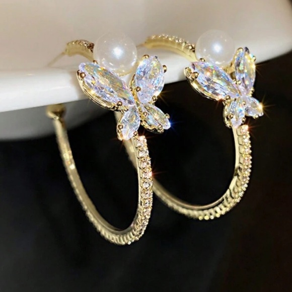 Rhinestone Butterfly Faux Pearl Goldtone Hoop Huggie Earrings - Picture 1 of 8